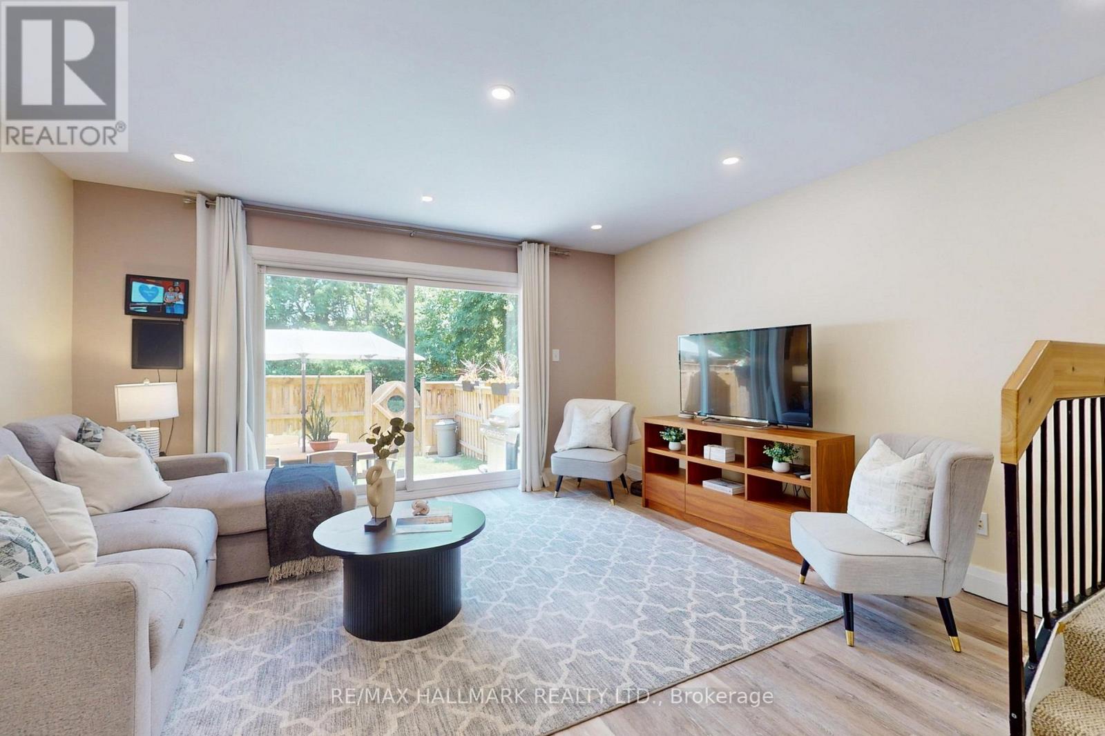 66 - 275 Manse Road, Toronto (west Hill), Ontario