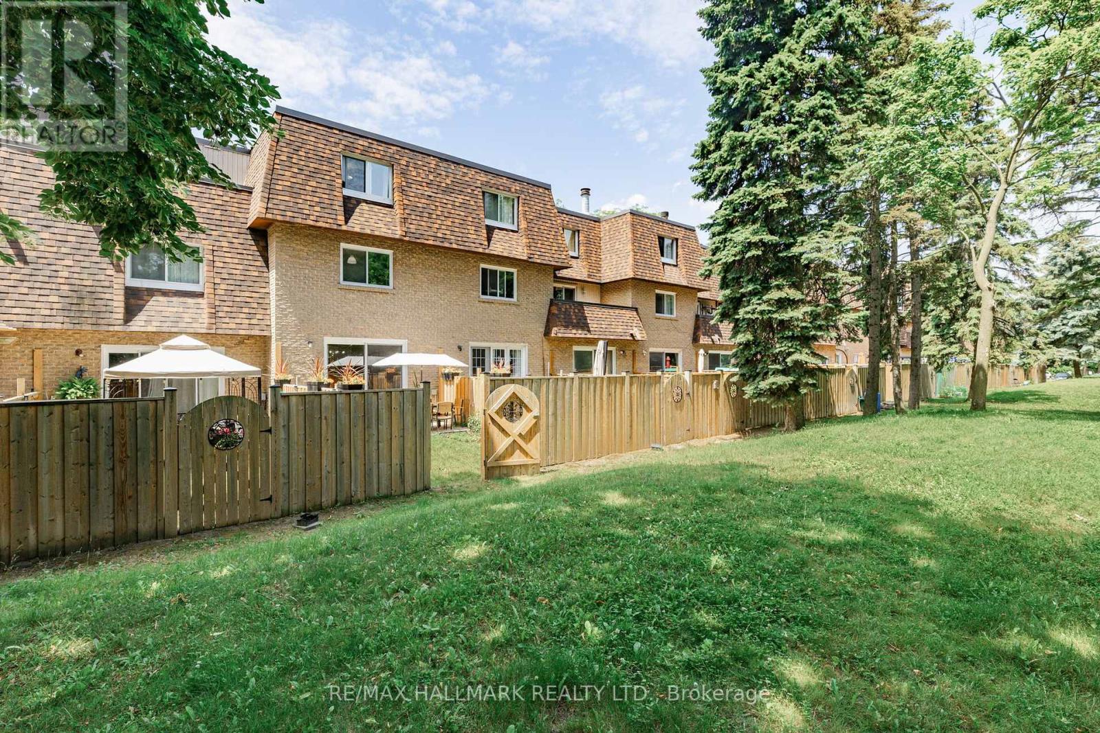 66 - 275 Manse Road, Toronto (west Hill), Ontario