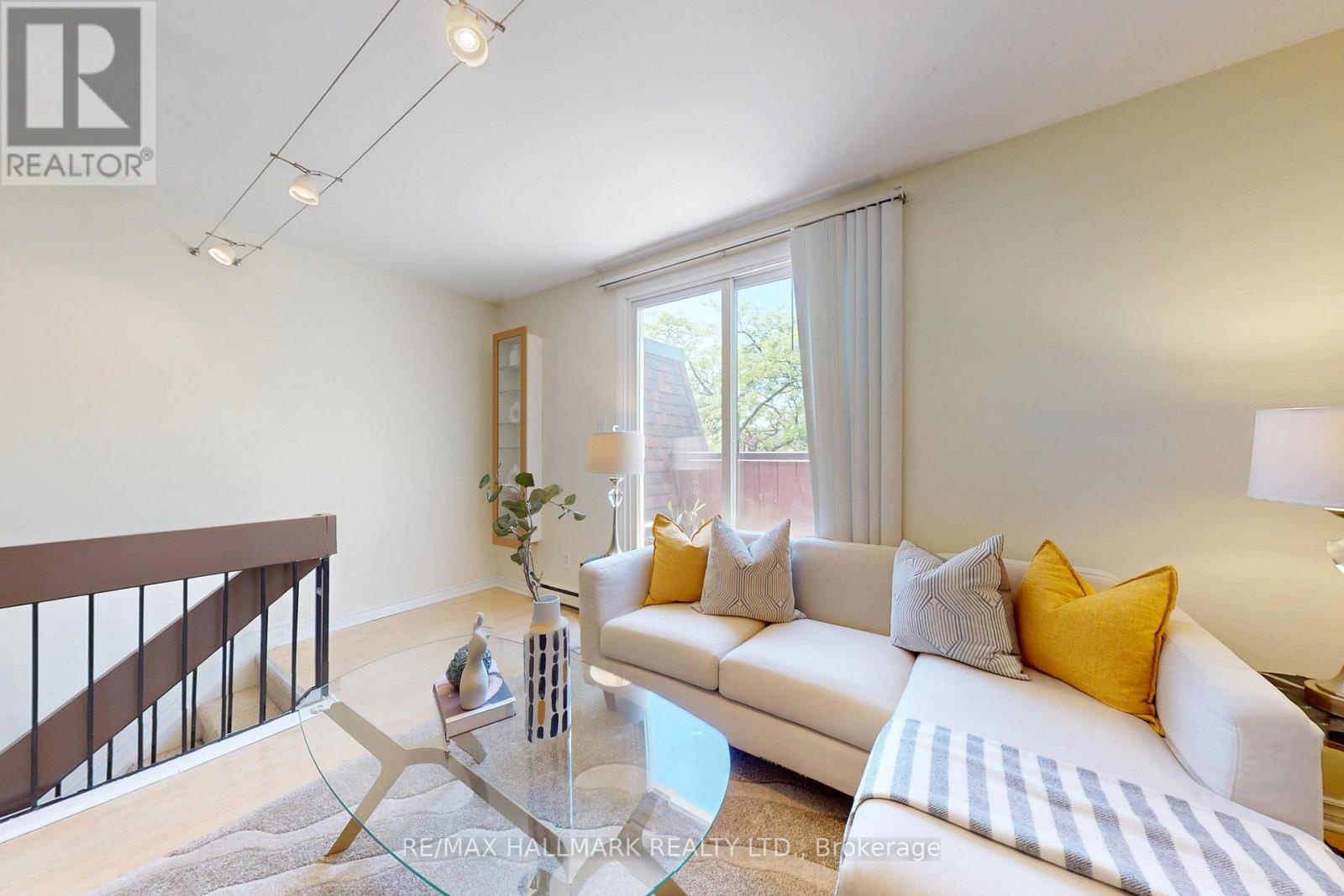 66 - 275 Manse Road, Toronto (west Hill), Ontario