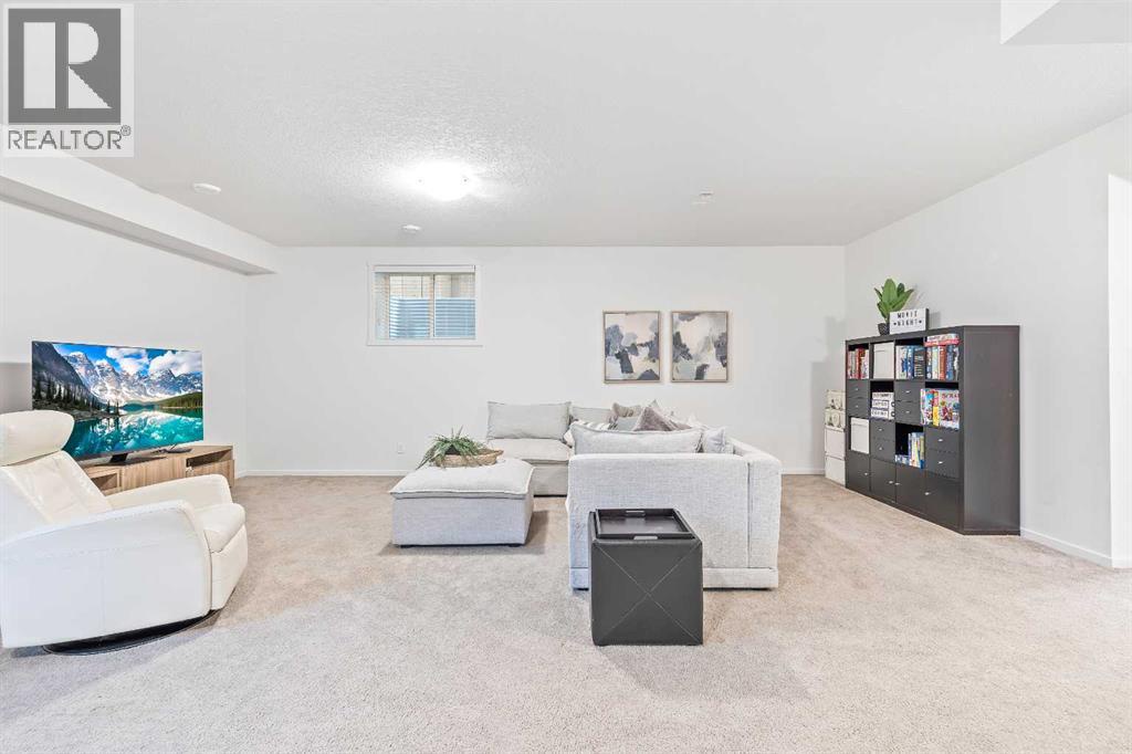 15 Tuscany Ridge Manor Nw, Calgary, Alberta