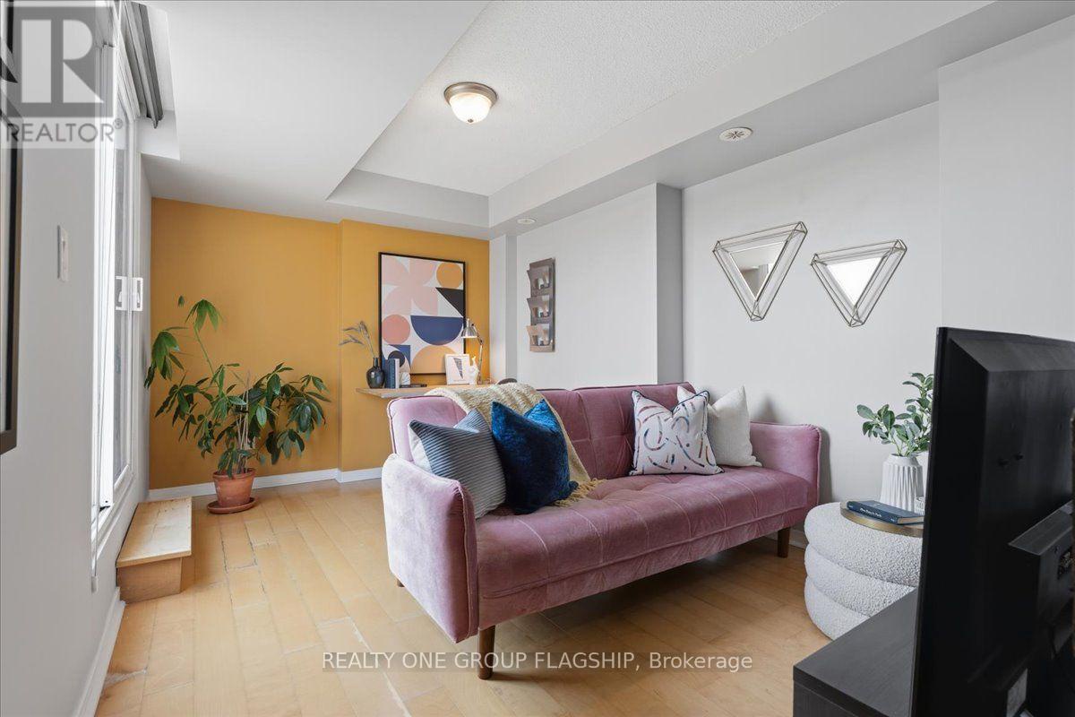 201 - 1 Ruttan Street, Toronto (dufferin Grove), Ontario
