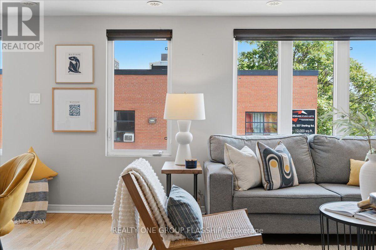 201 - 1 Ruttan Street, Toronto (dufferin Grove), Ontario