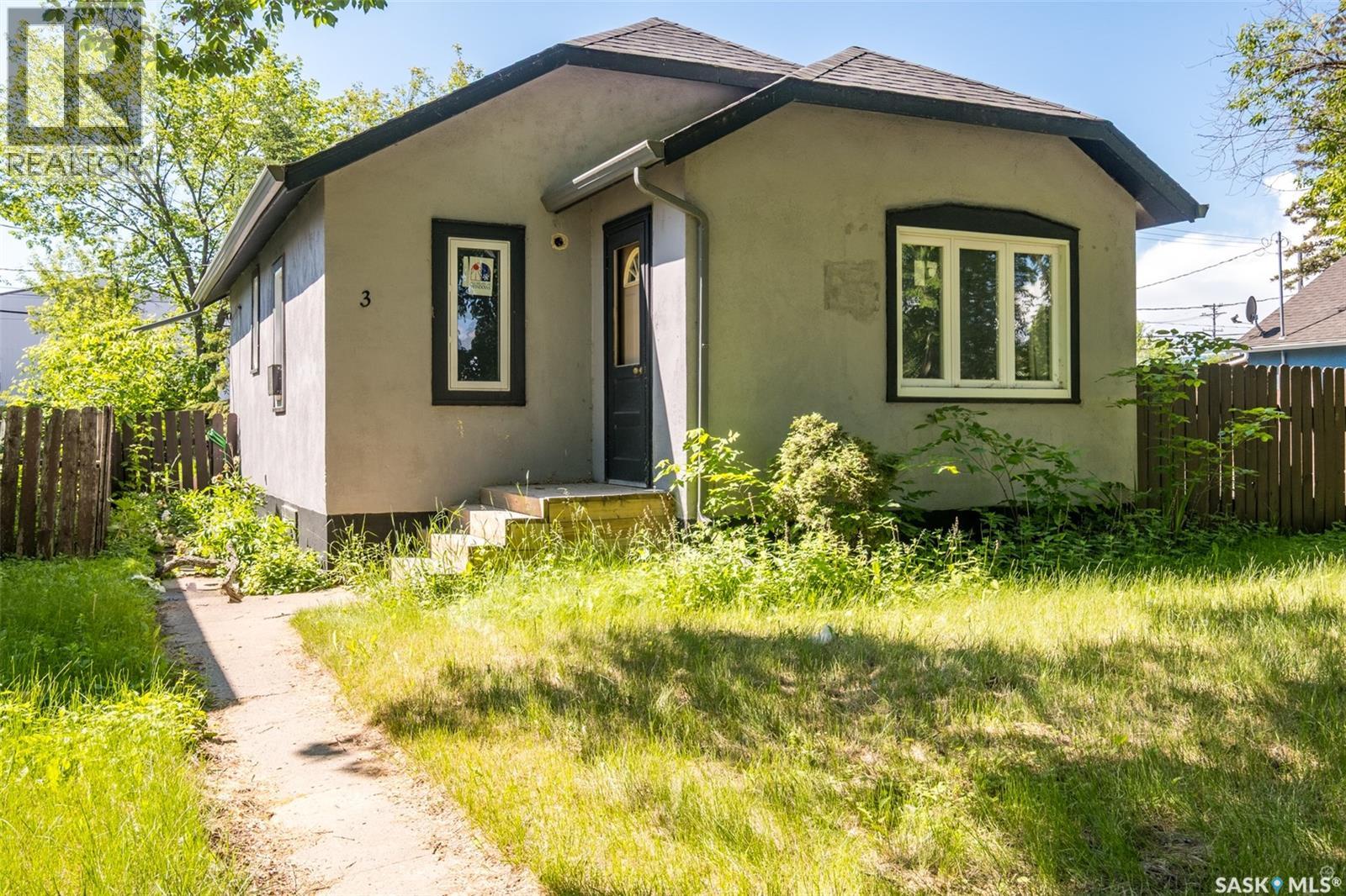339 15th Street W, Prince Albert, Saskatchewan