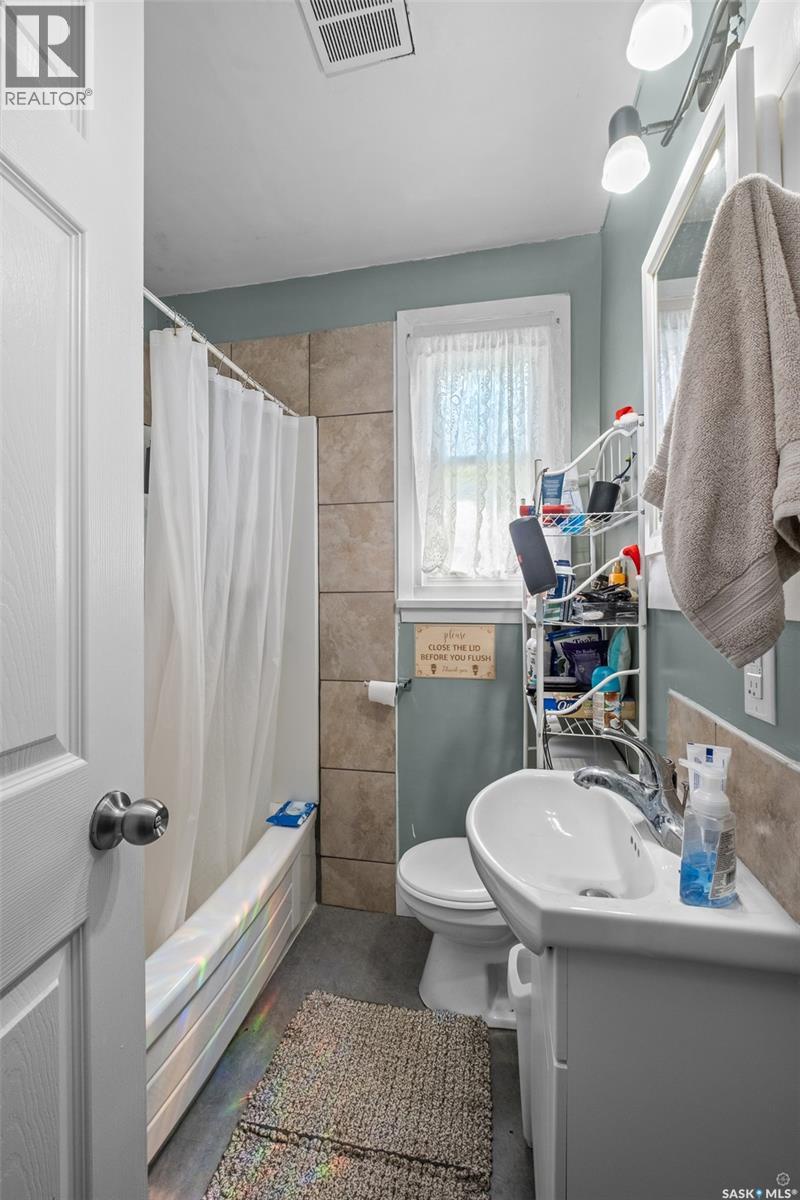 339 15th Street W, Prince Albert, Saskatchewan