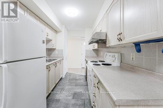 204 - 52 Sidney Belsey Crescent, Toronto (weston), Ontario