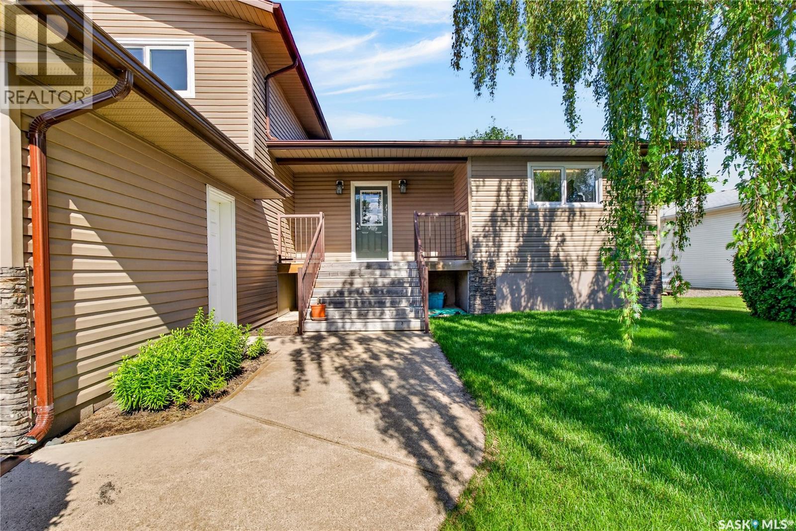 1112 11th Street, Humboldt, Saskatchewan