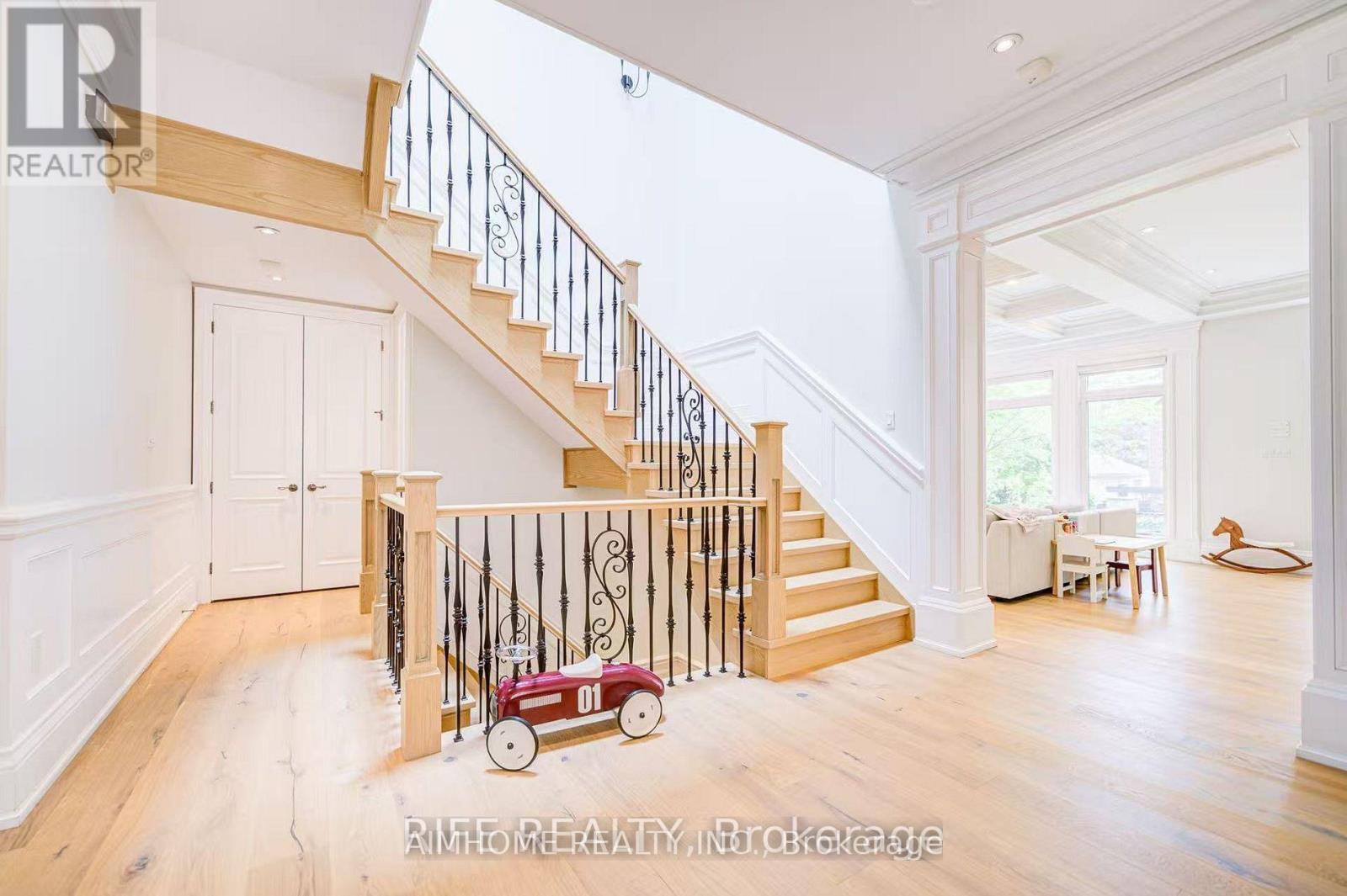 103 Burndale Avenue, Toronto (lansing-westgate), Ontario