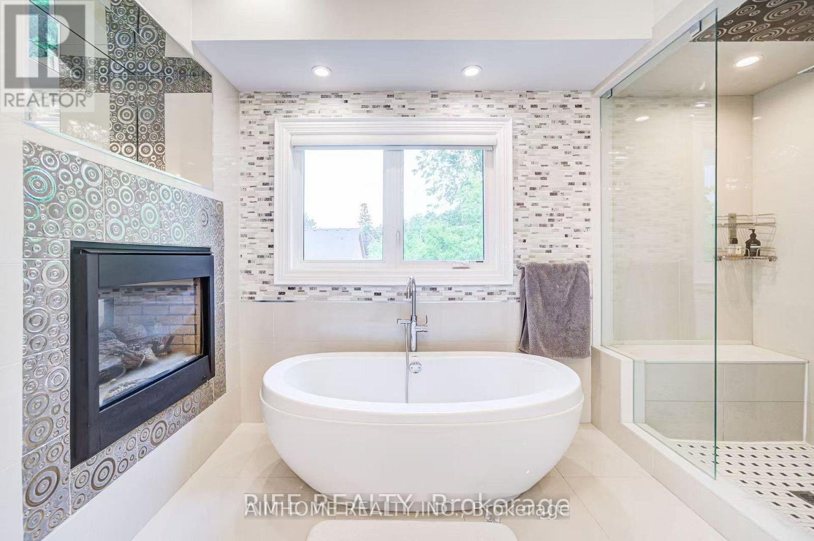 103 Burndale Avenue, Toronto (lansing-westgate), Ontario