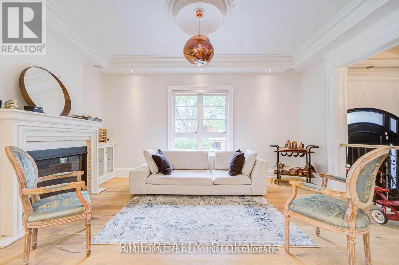 103 Burndale Avenue, Toronto (lansing-westgate), Ontario
