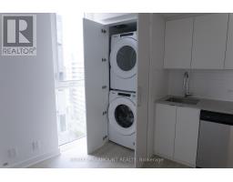 1111 - 30 TRETTI WAY