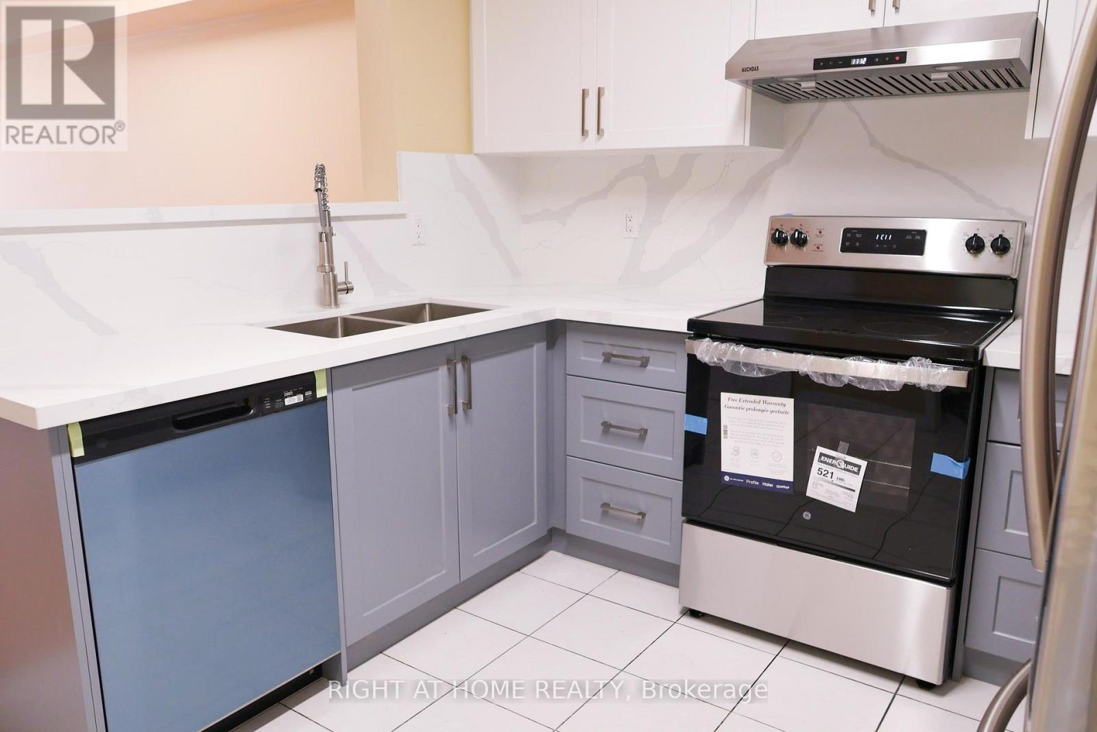 821 Grandview Way, Toronto (willowdale East), Ontario