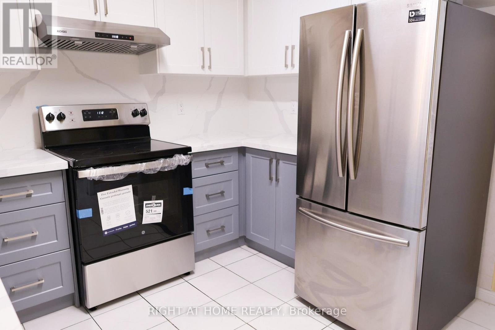 821 Grandview Way, Toronto (willowdale East), Ontario