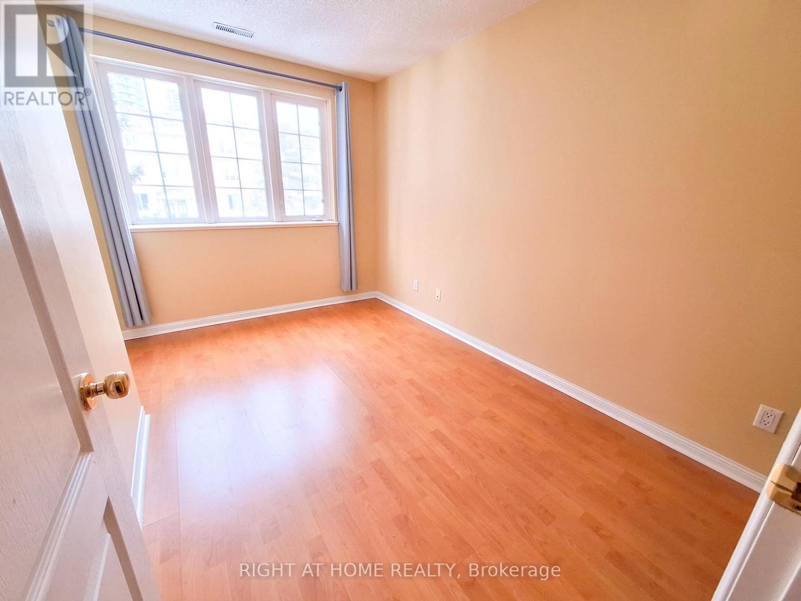 821 Grandview Way, Toronto (willowdale East), Ontario