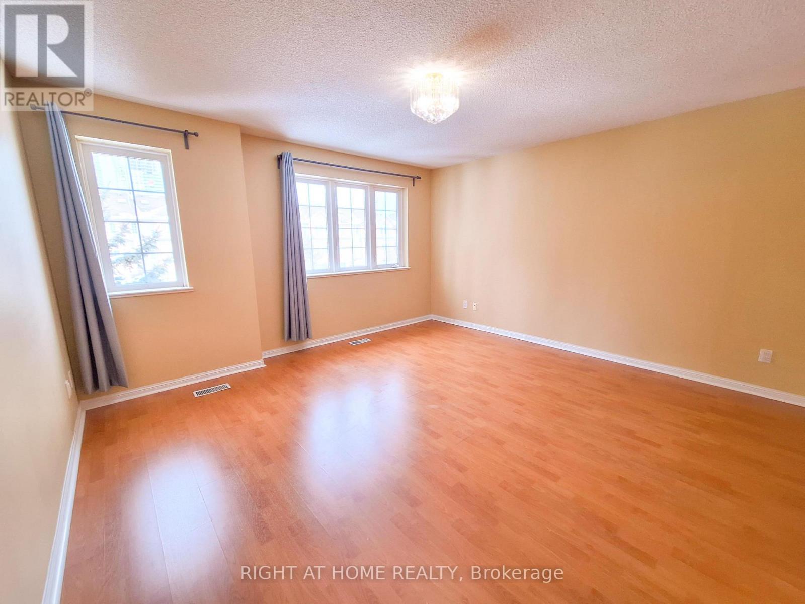 821 Grandview Way, Toronto (willowdale East), Ontario