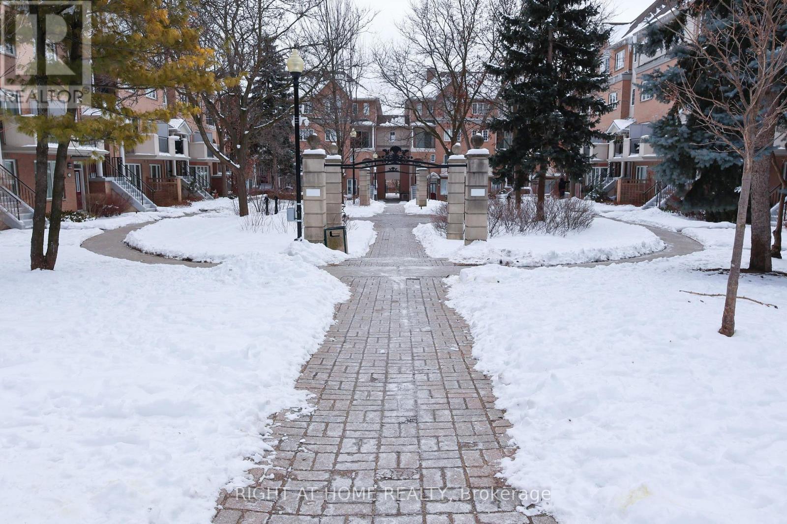 821 Grandview Way, Toronto (willowdale East), Ontario