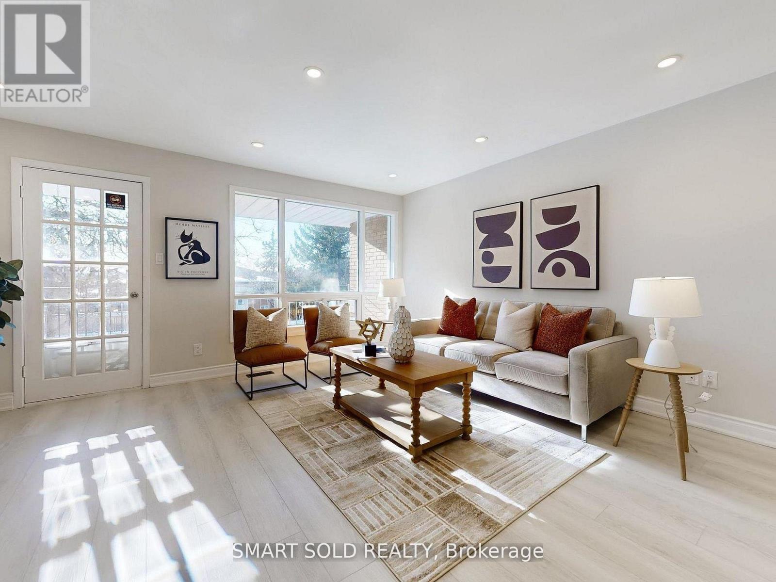 76 Clancy Drive, Toronto (don Valley Village), Ontario
