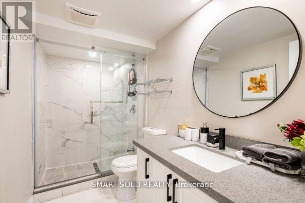 76 Clancy Drive, Toronto (don Valley Village), Ontario
