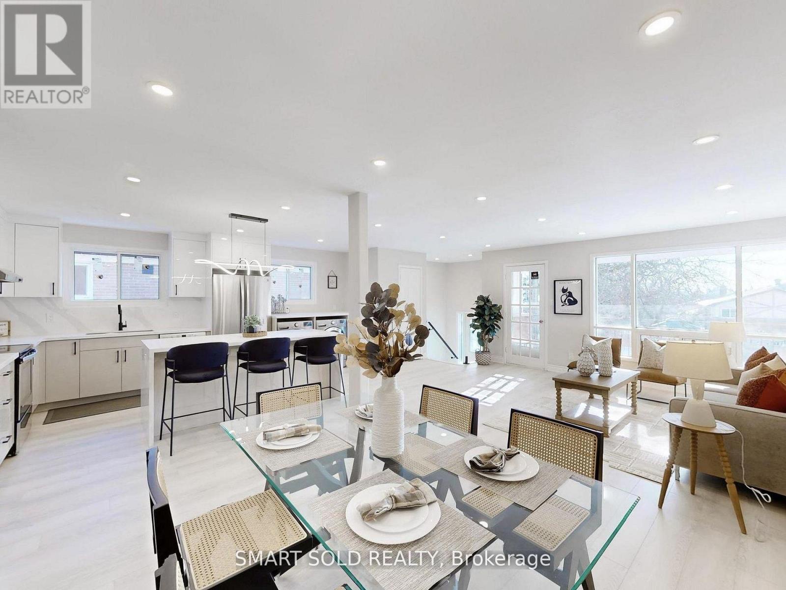 76 Clancy Drive, Toronto (don Valley Village), Ontario