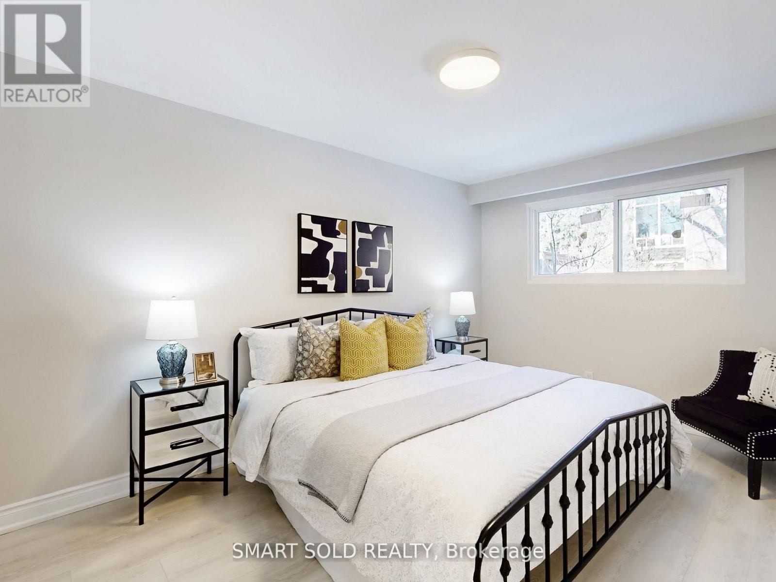 76 Clancy Drive, Toronto (don Valley Village), Ontario