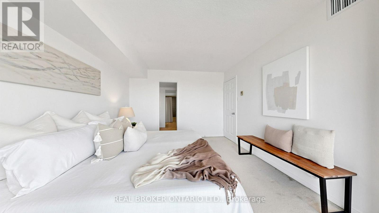 2108 - 99 Harbour Square, Toronto (waterfront Communities), Ontario