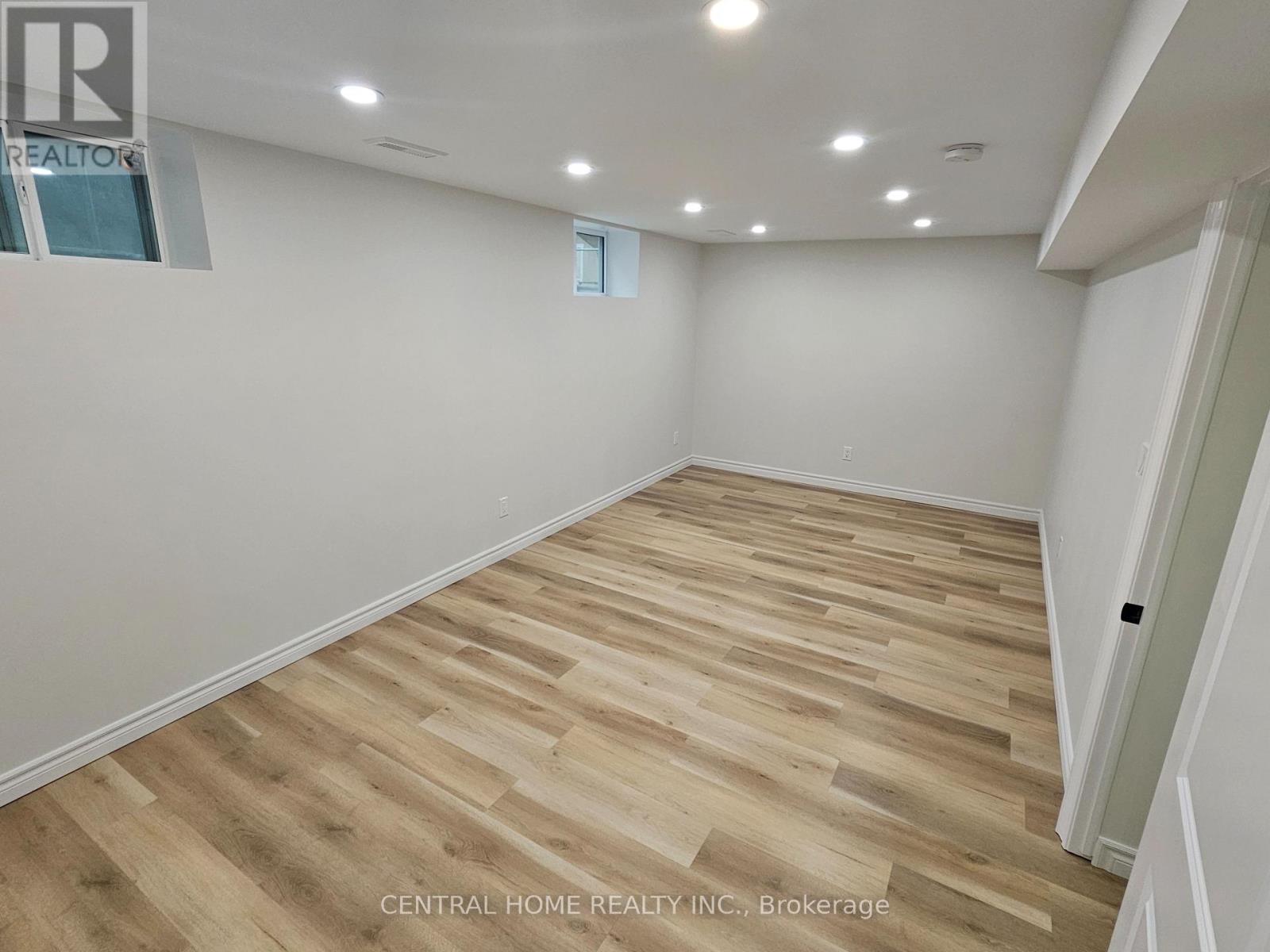 137 Willow Lane, Newmarket (bristol-london), Ontario