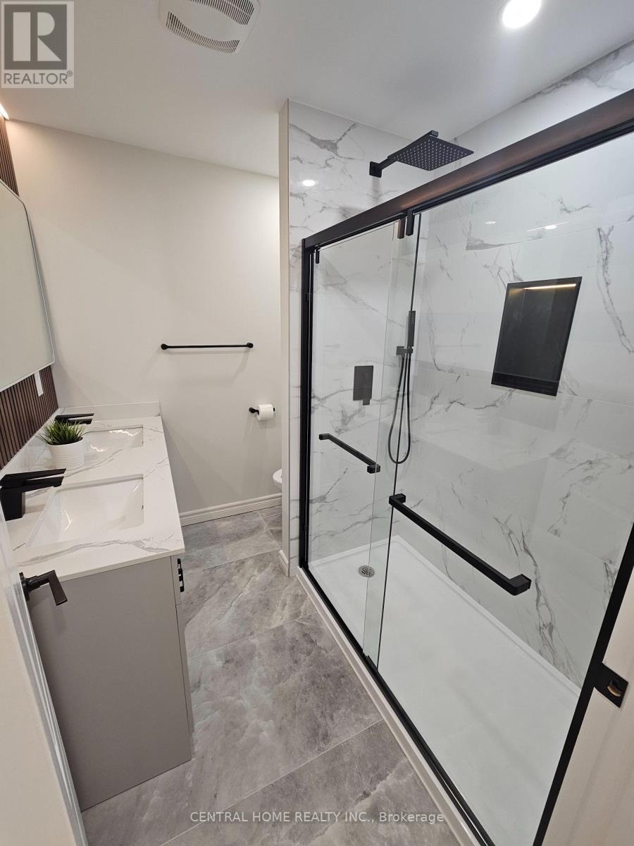 137 Willow Lane, Newmarket (bristol-london), Ontario