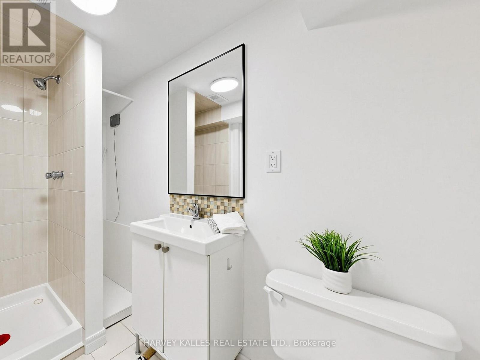 87 Combe Avenue, Toronto (bathurst Manor), Ontario