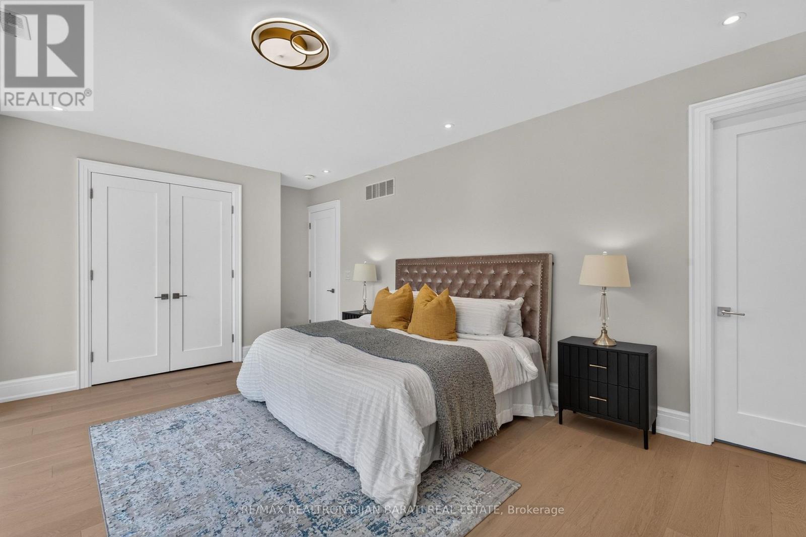 140 Olive Avenue, Toronto (willowdale East), Ontario