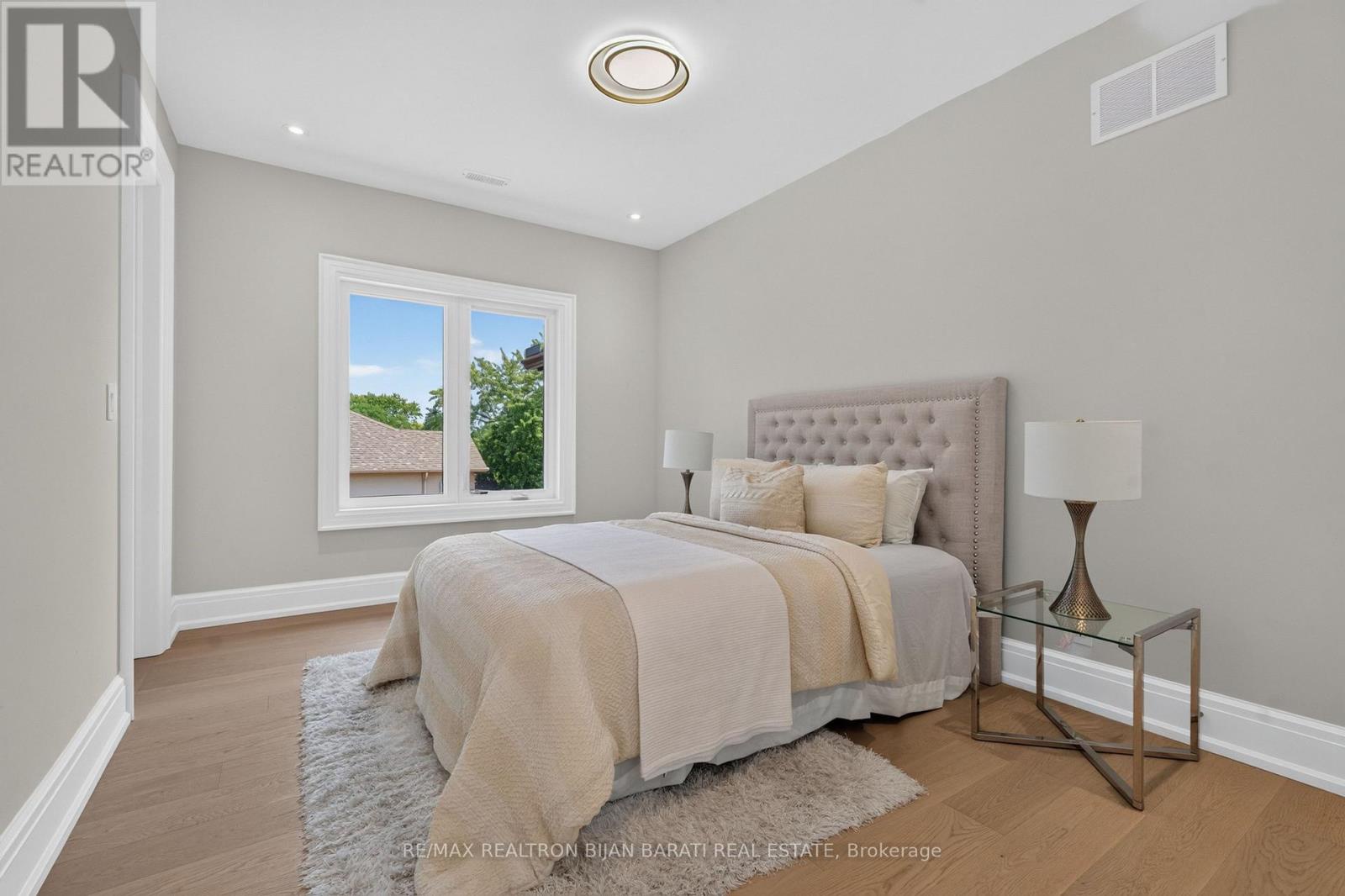 140 Olive Avenue, Toronto (willowdale East), Ontario