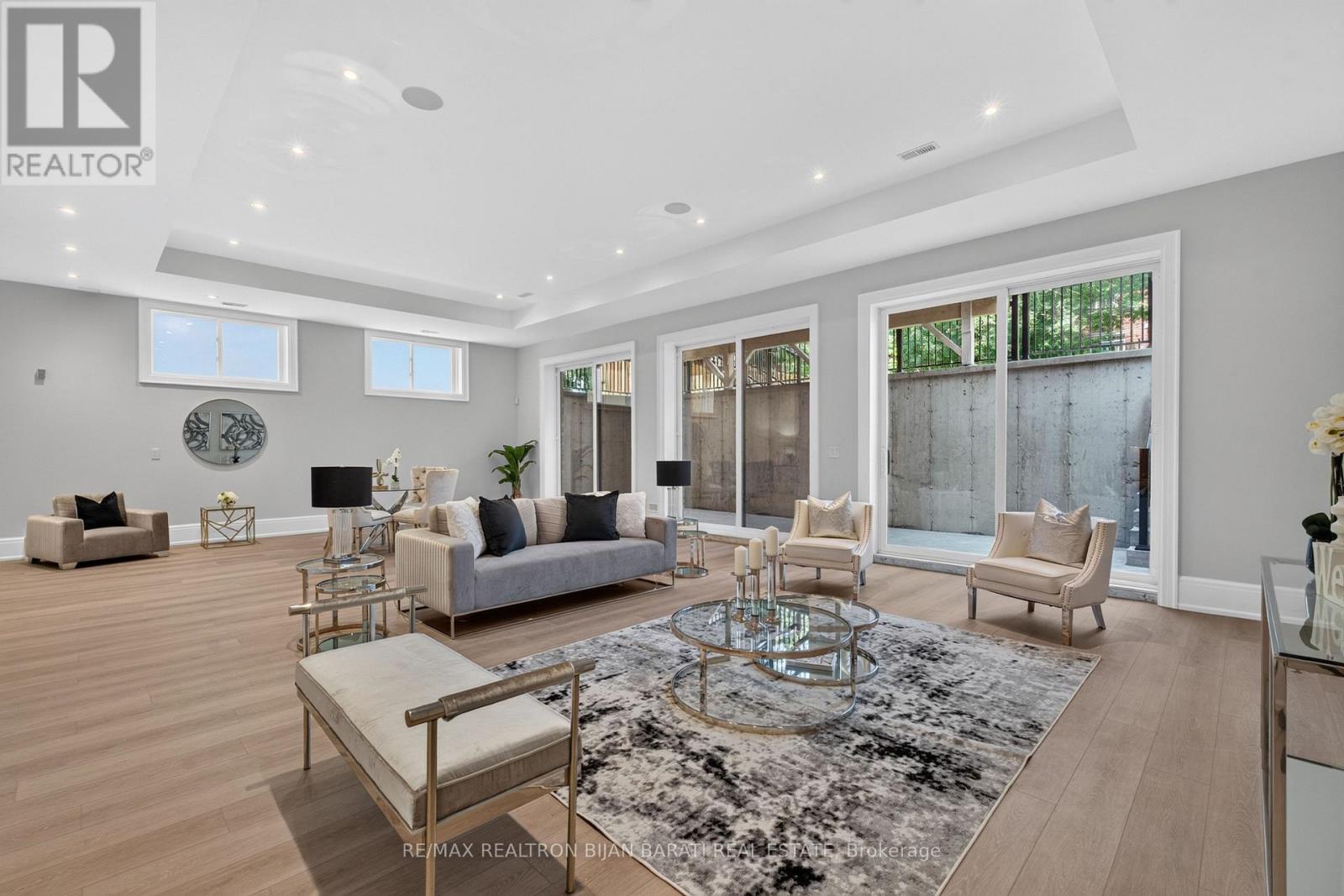 140 Olive Avenue, Toronto (willowdale East), Ontario
