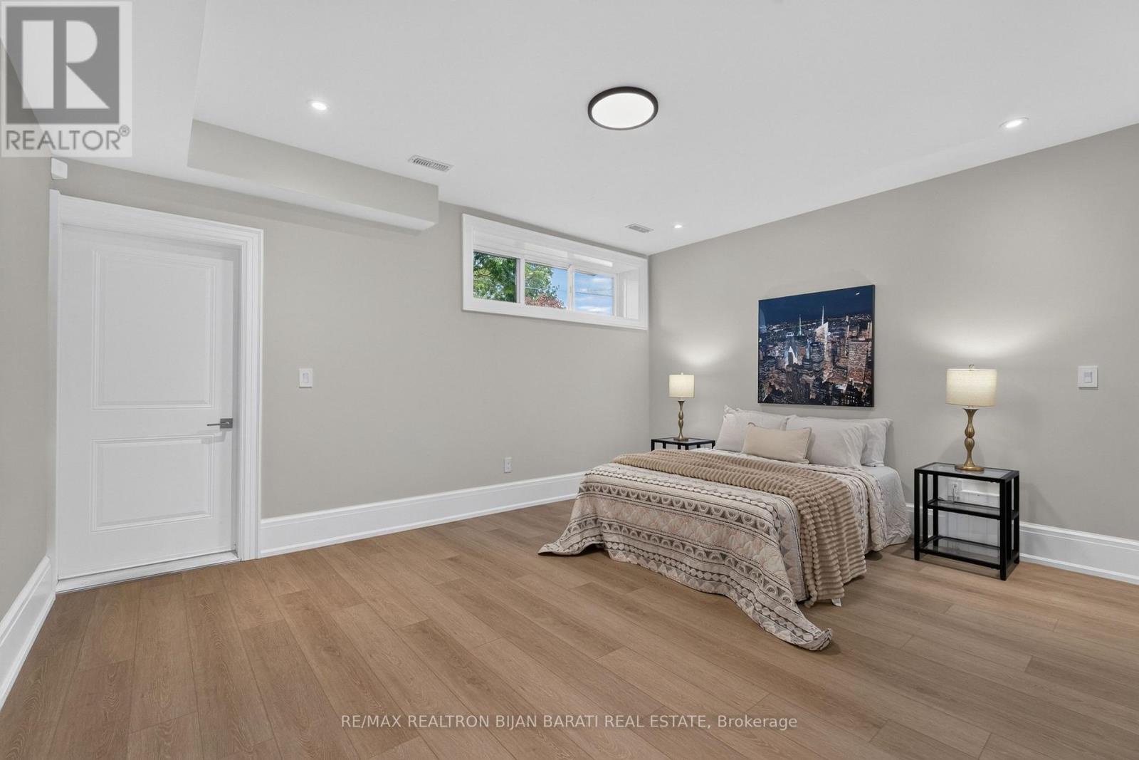 140 Olive Avenue, Toronto (willowdale East), Ontario