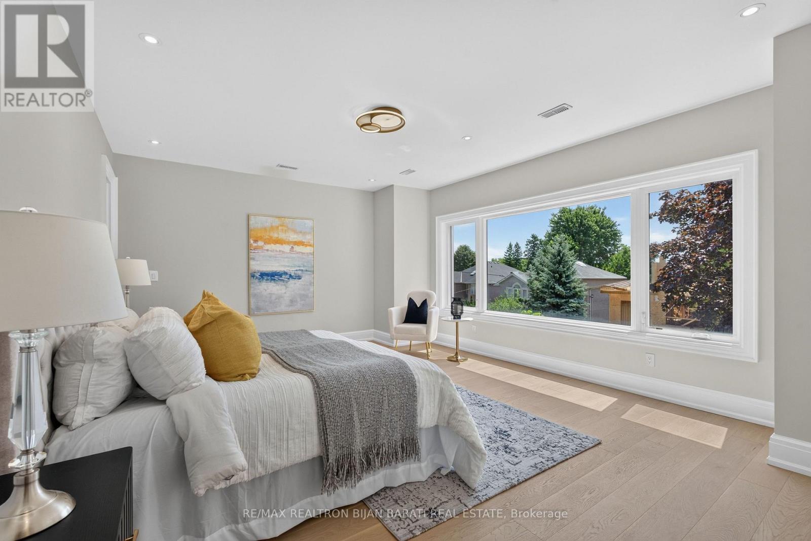 140 Olive Avenue, Toronto (willowdale East), Ontario