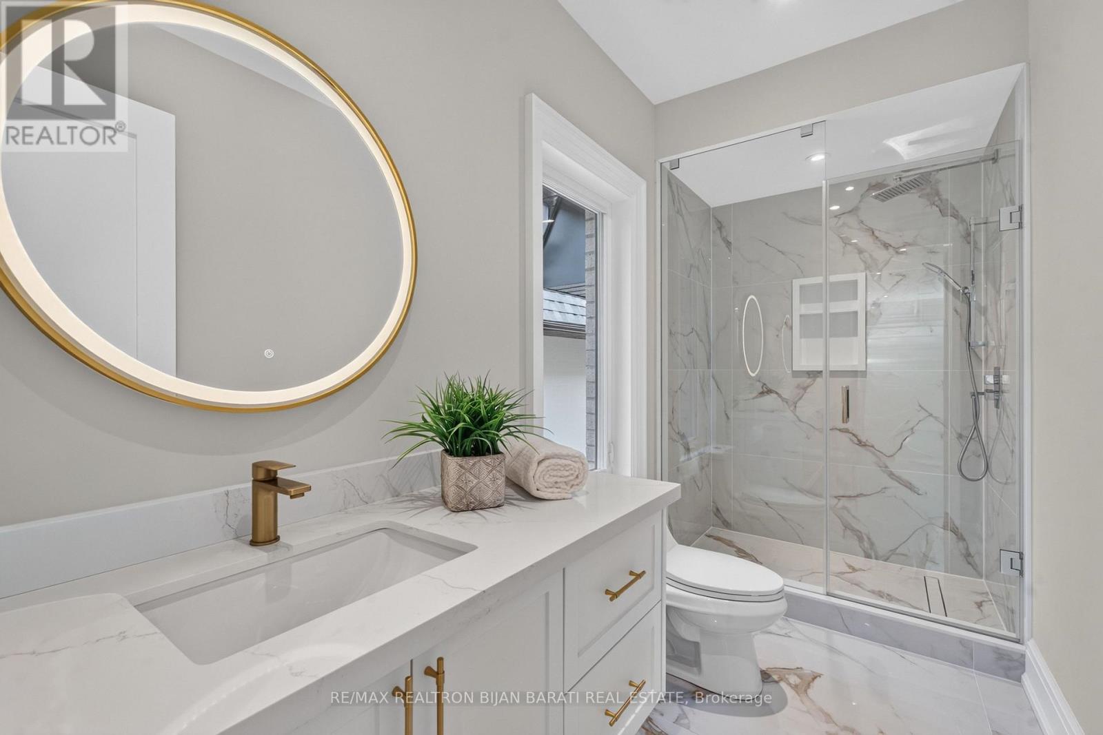 140 Olive Avenue, Toronto (willowdale East), Ontario