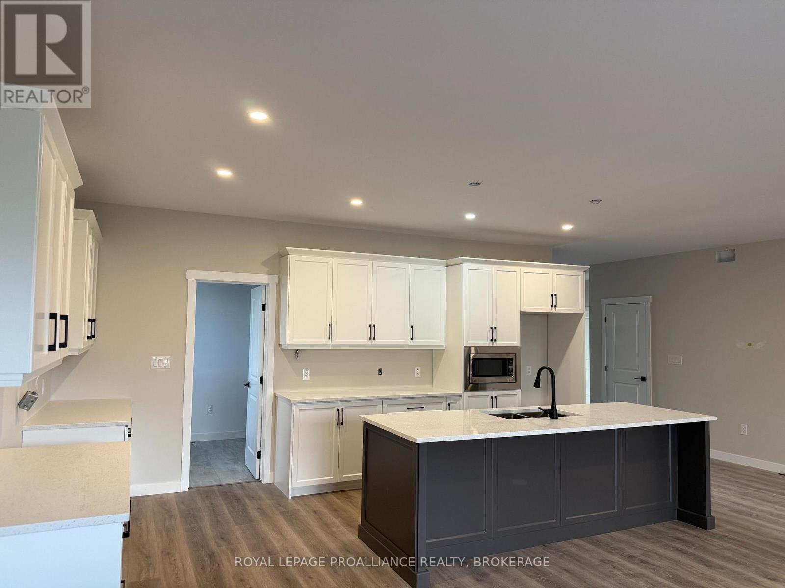 733 Squirrel Hill Drive, Kingston (city Northwest), Ontario