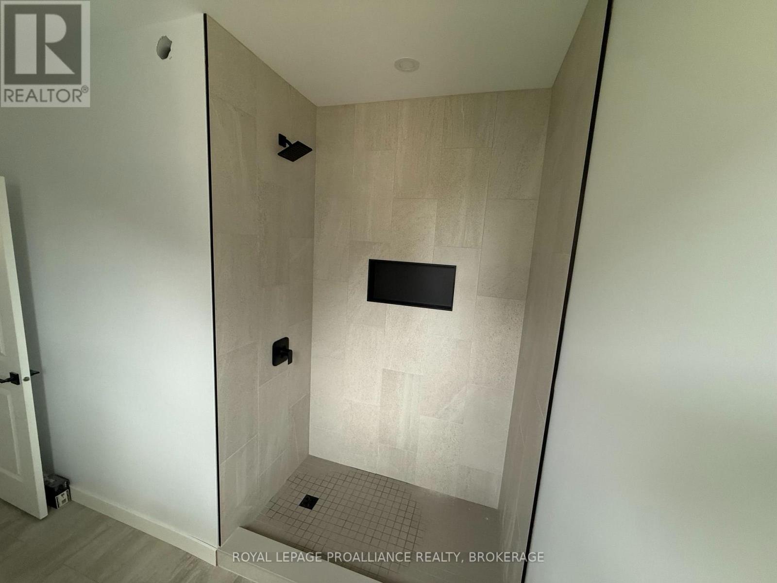 733 Squirrel Hill Drive, Kingston (city Northwest), Ontario