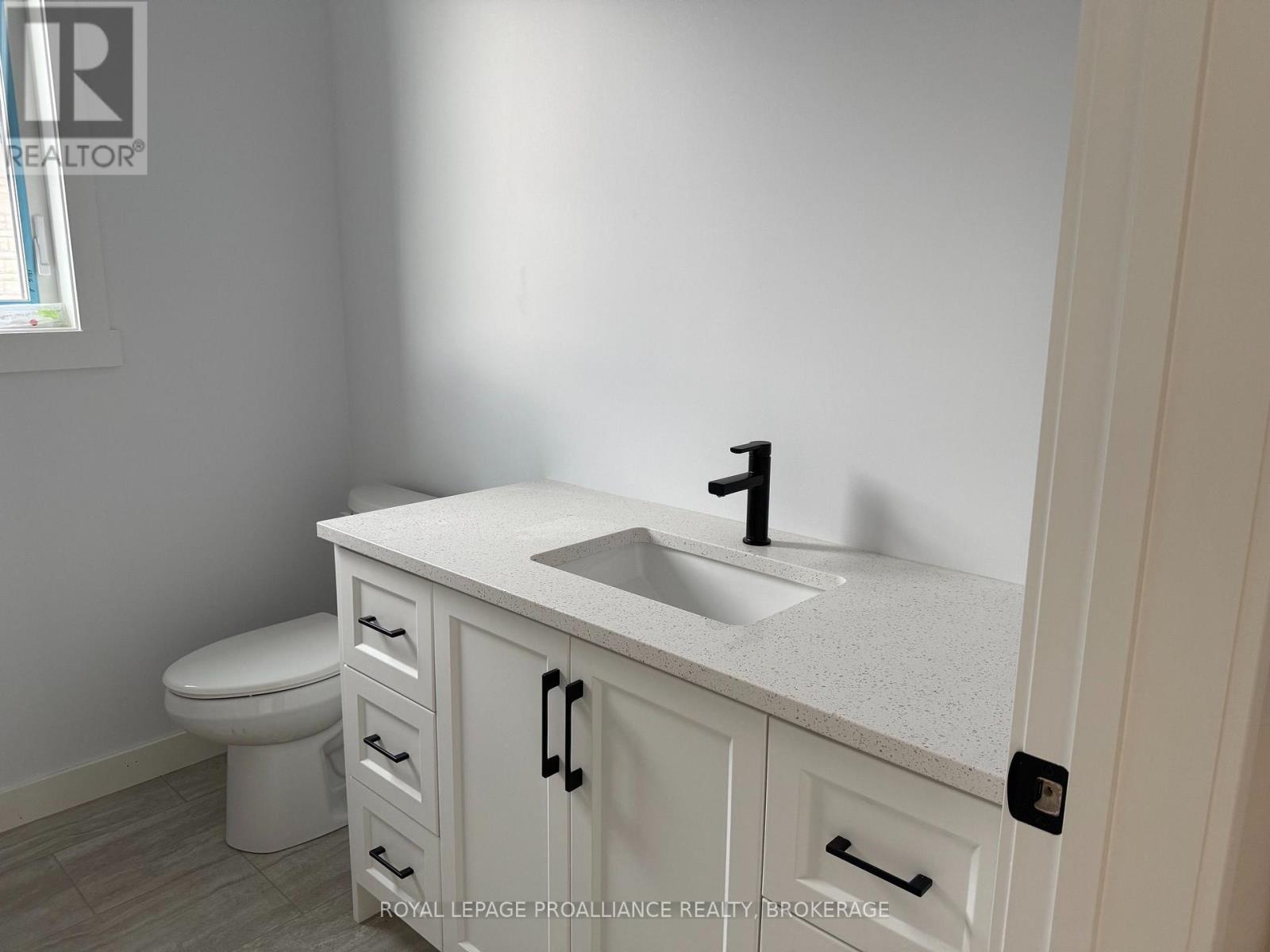 733 Squirrel Hill Drive, Kingston (city Northwest), Ontario