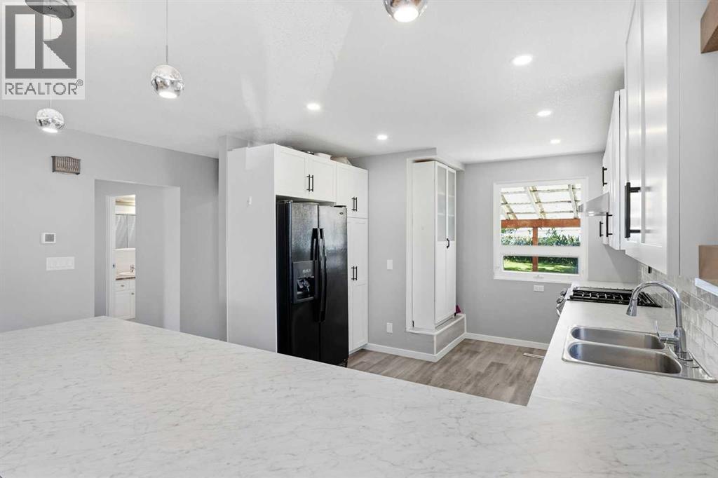 4132 50 Avenue, Innisfail, Alberta