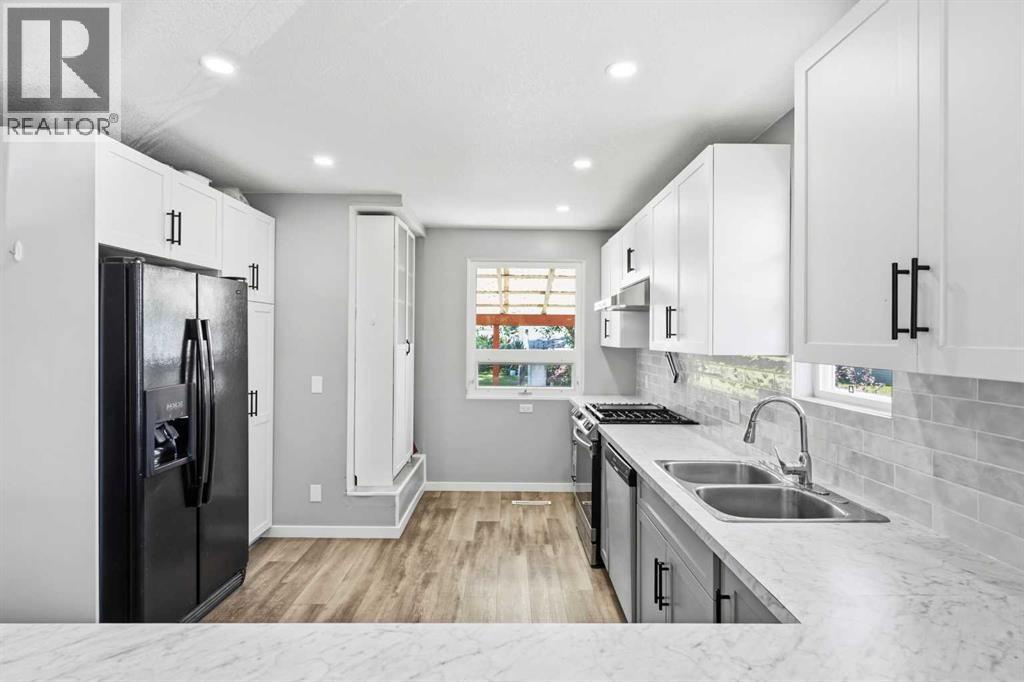 4132 50 Avenue, Innisfail, Alberta
