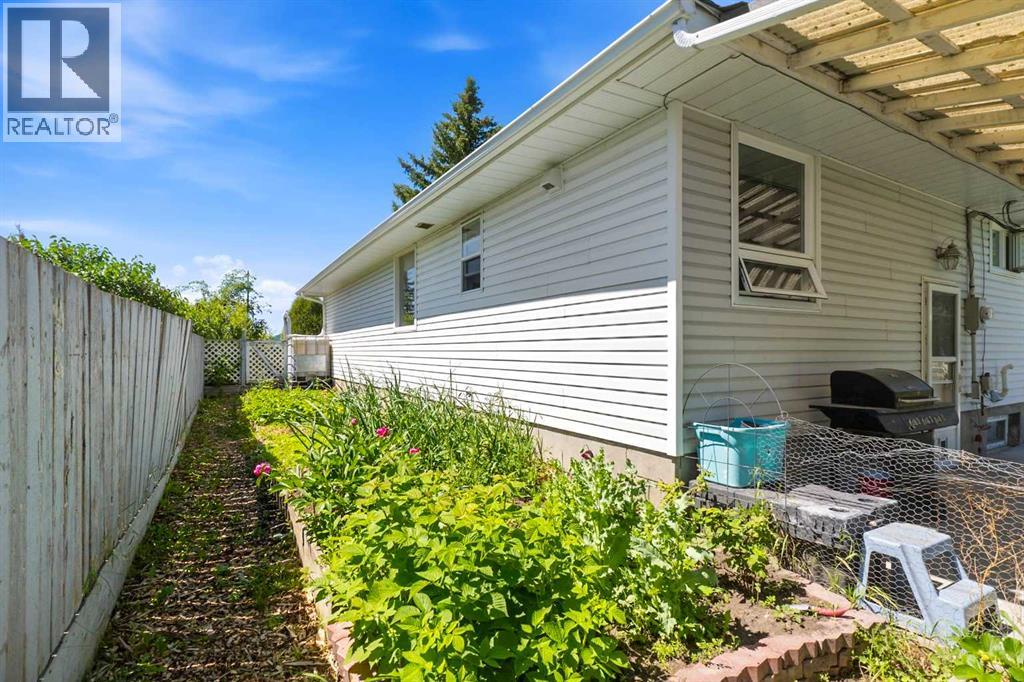 4132 50 Avenue, Innisfail, Alberta