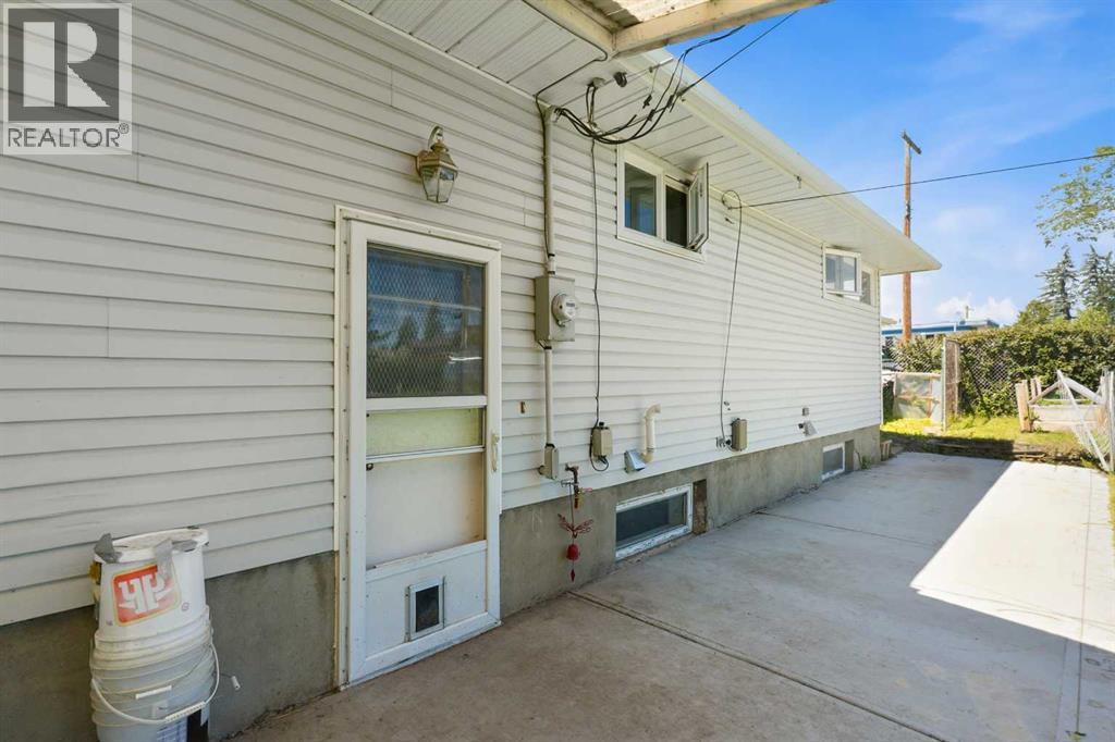 4132 50 Avenue, Innisfail, Alberta