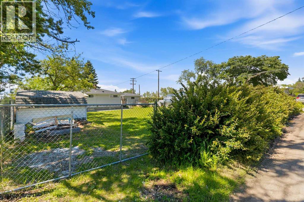 4132 50 Avenue, Innisfail, Alberta