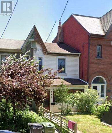 243 Lippincott Street, Toronto (university), Ontario