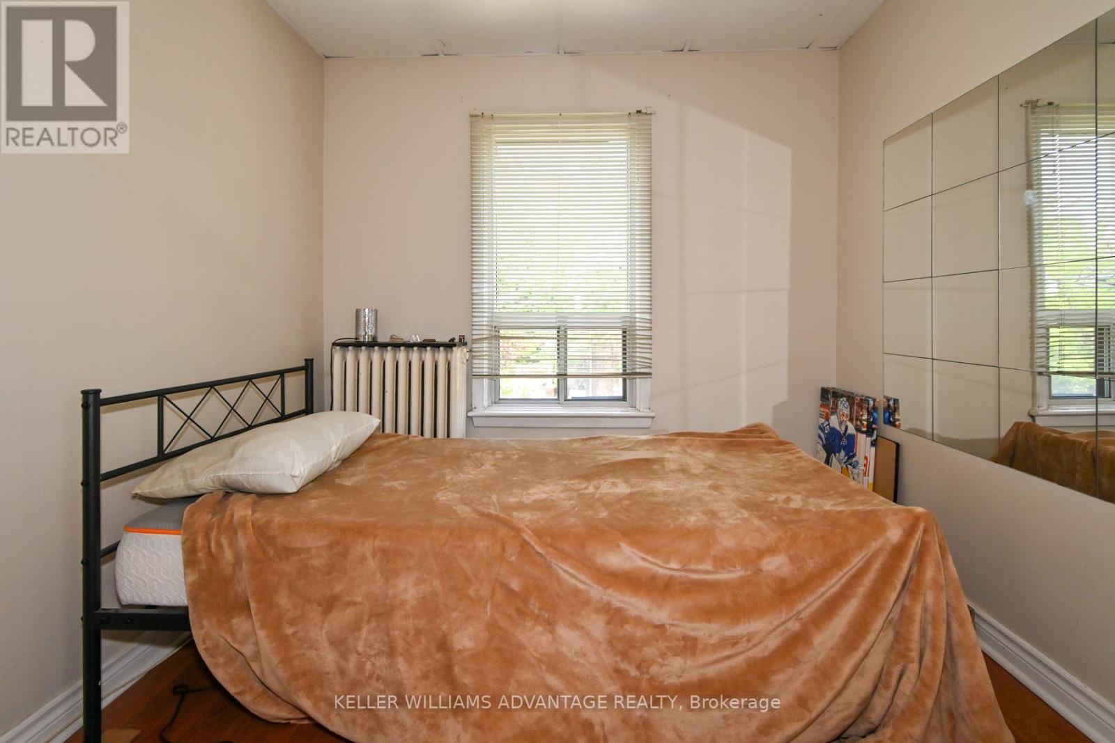 110-112 Dewhurst Boulevard, Toronto (danforth), Ontario