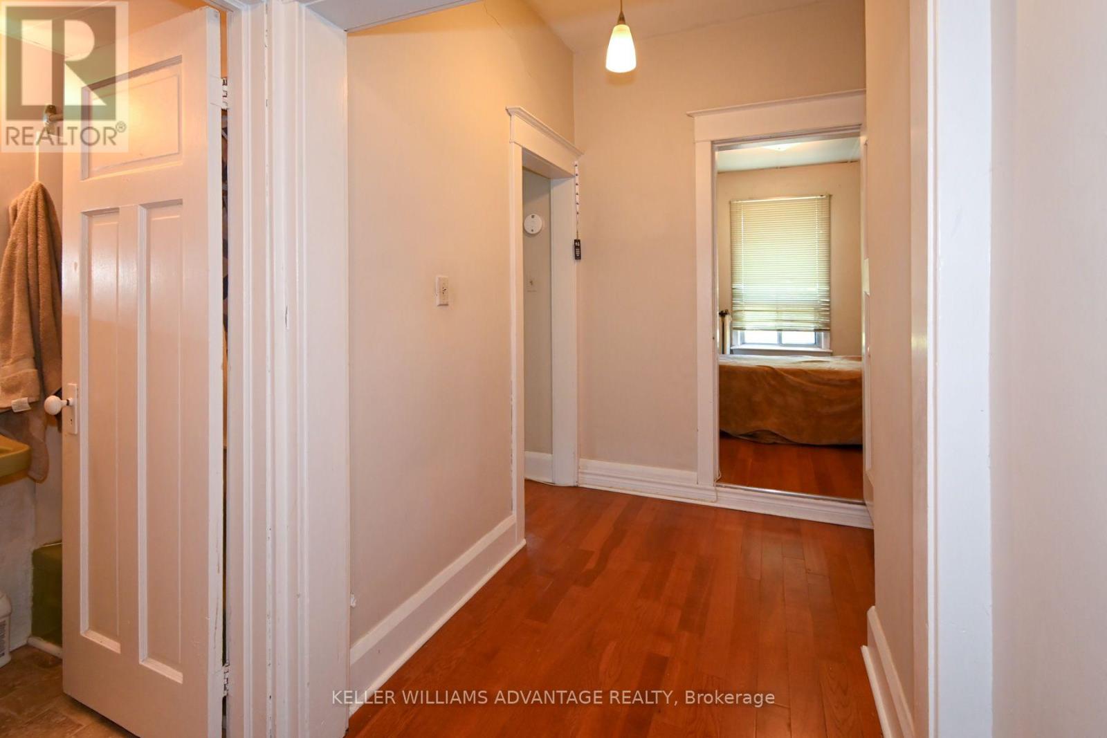 110-112 Dewhurst Boulevard, Toronto (danforth), Ontario