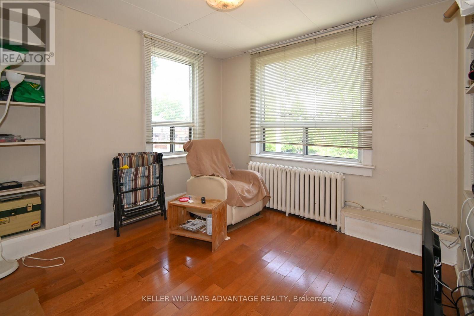 110-112 Dewhurst Boulevard, Toronto (danforth), Ontario