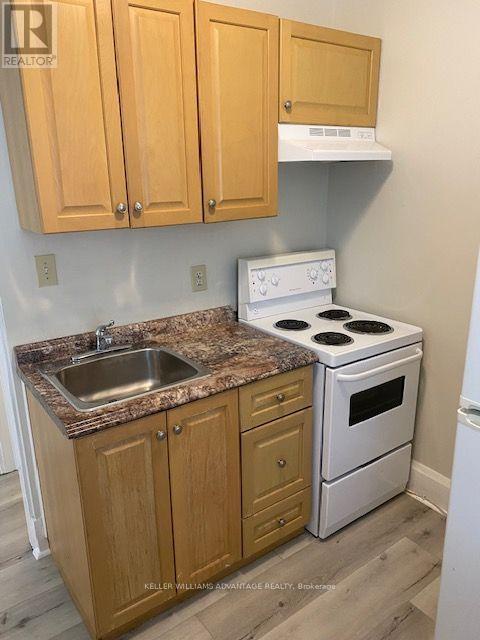 110-112 Dewhurst Boulevard, Toronto (danforth), Ontario