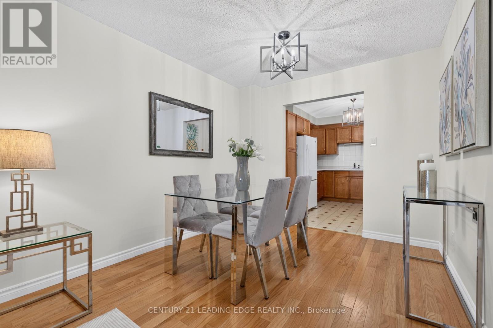 58 Valdor Drive, Toronto (agincourt North), Ontario