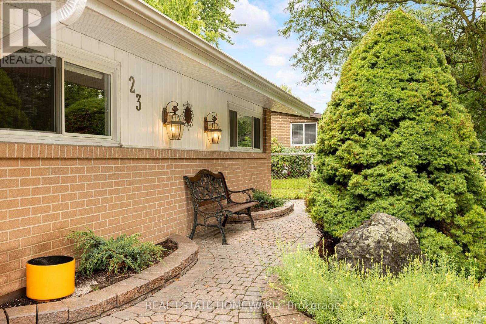 23 Norbury Crescent, Toronto (bendale), Ontario