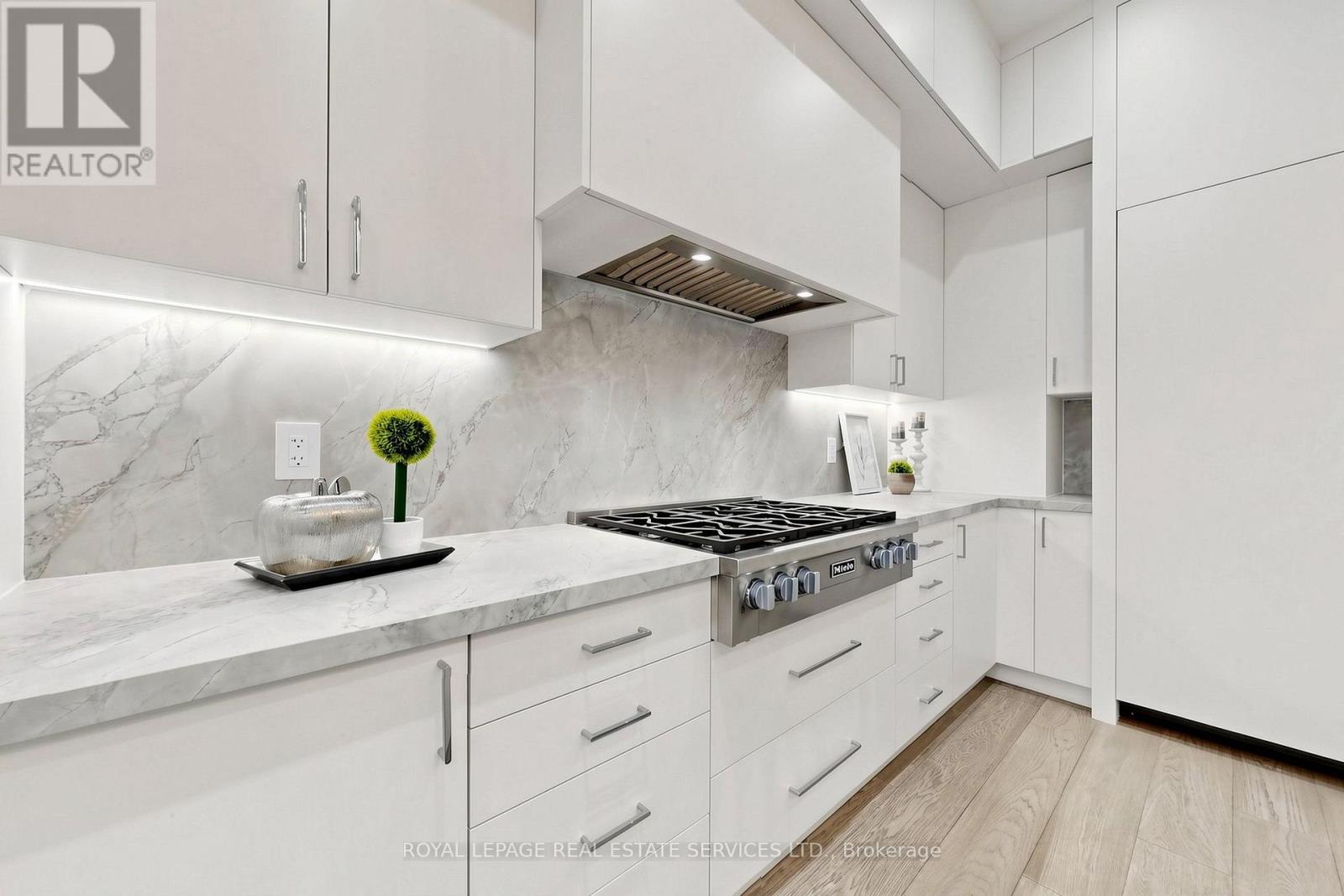 383 Melrose Avenue, Toronto (bedford Park-nortown), Ontario