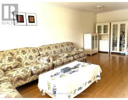 28 GREYHOUND DRIVE